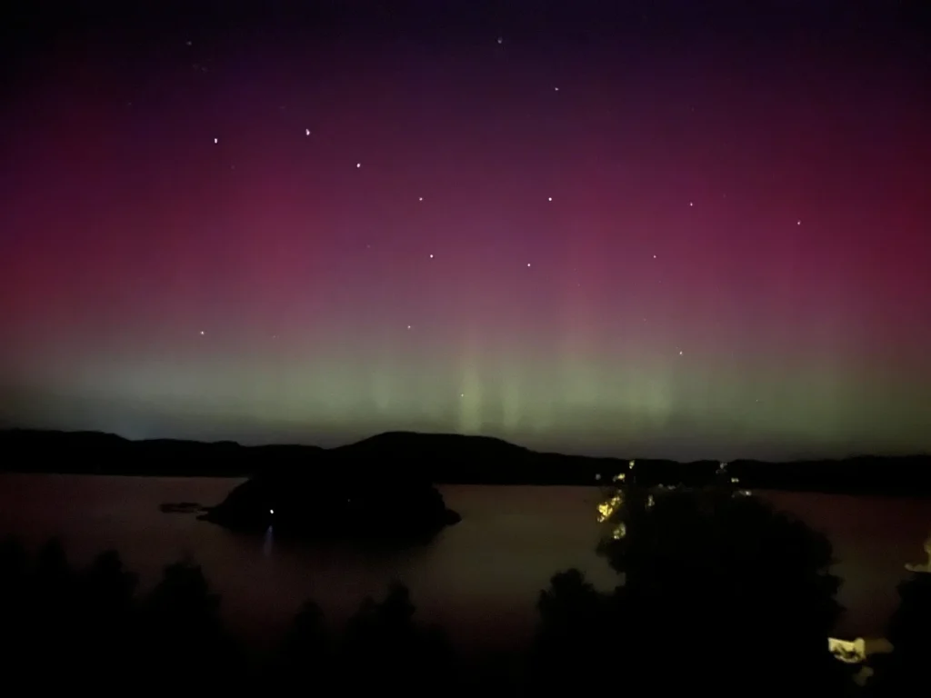 Northern Lights shone bright over parts of NL last night! : forecast graphic 1