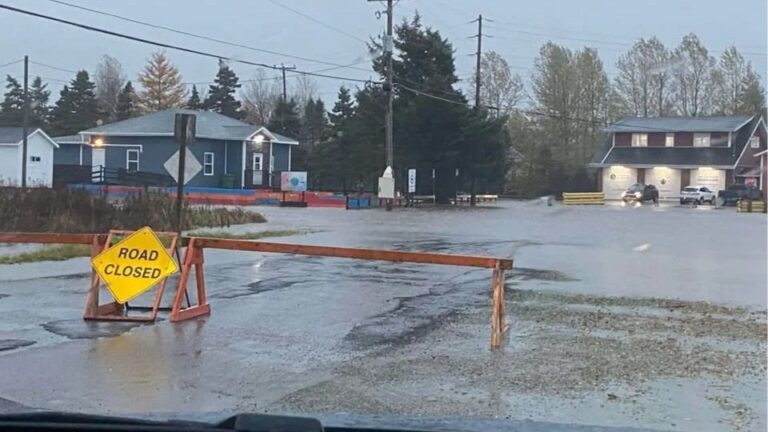 The Rain And Wind Continue In Newfoundland Overnight, While Labrador Braces For More Snow